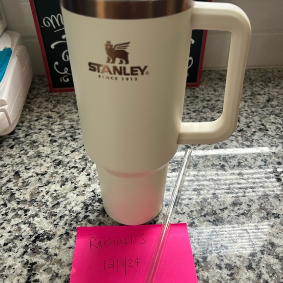 Magnolia Stanley - Picture 1 of 4